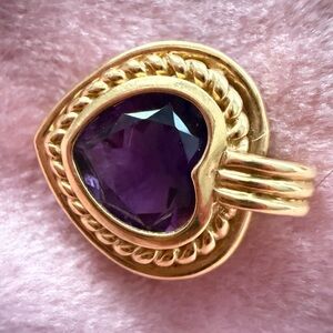 Februarys birthstone in 14 kt gold